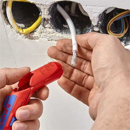 Knipex ErgoStrip balkezes univerzális huzalcsupaszító szerszám 8.0-13.0mm (bliszter)