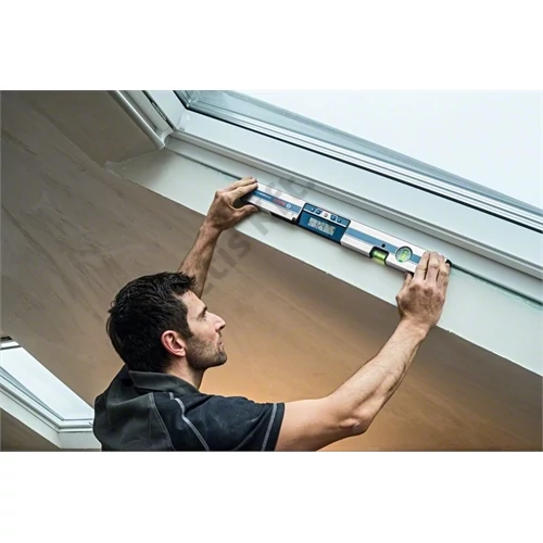 Bosch GIM 60  digitális vízmérték lejtésmérővel